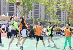 2025.5.31《运动点燃激情，拼搏铸就梦想——记独墅湖中学第二届“校长杯”篮球赛.docx》常子怡