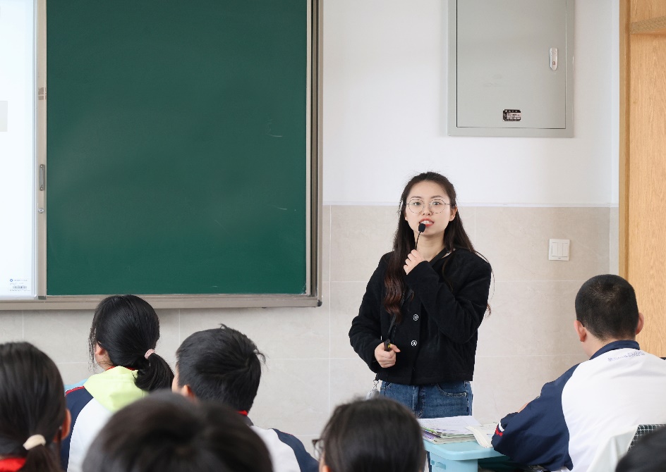 afdf93e6a2e14ab392392eac37f8dcb5.jpg