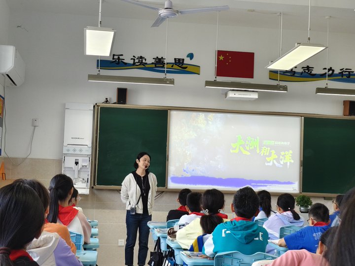 c7b48bbf2e60aeebcc7e1a5feaabf415