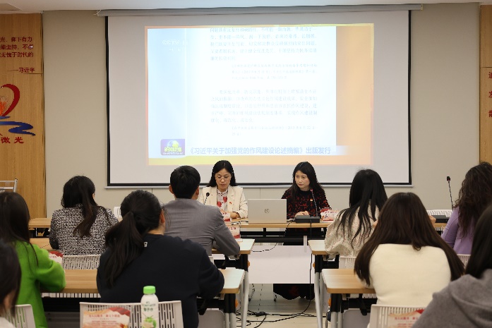 会议室里的人们

AI 生成的内容可能不正确。