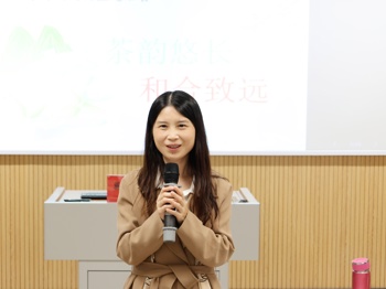 独树杏坛51、52期“以爱为壤，让幸福教育在校园扎根”活动